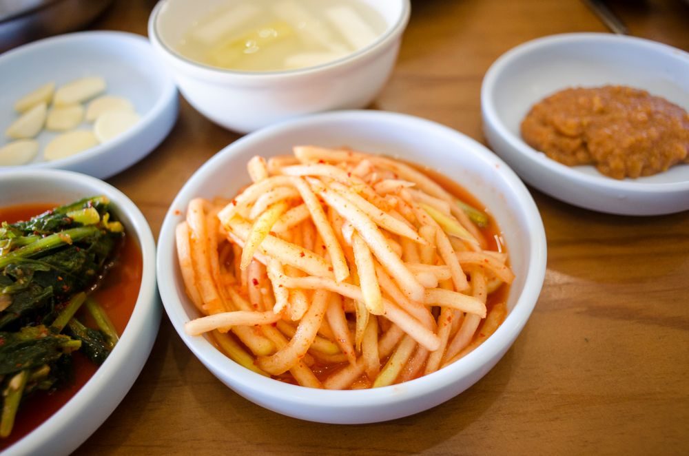 Korean side dishes (banchan)